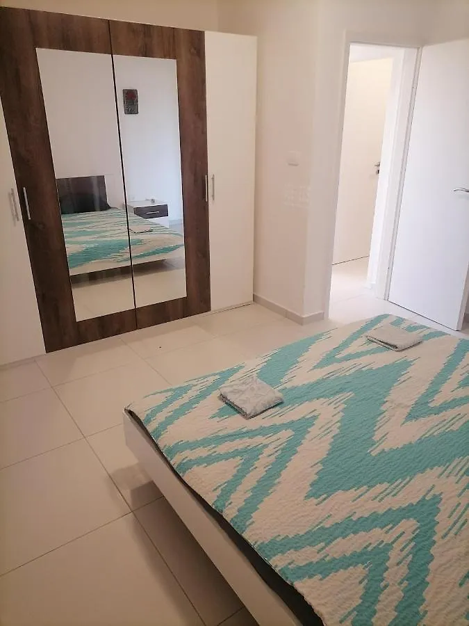 Apartmani Peace 0*, Pula Croatia